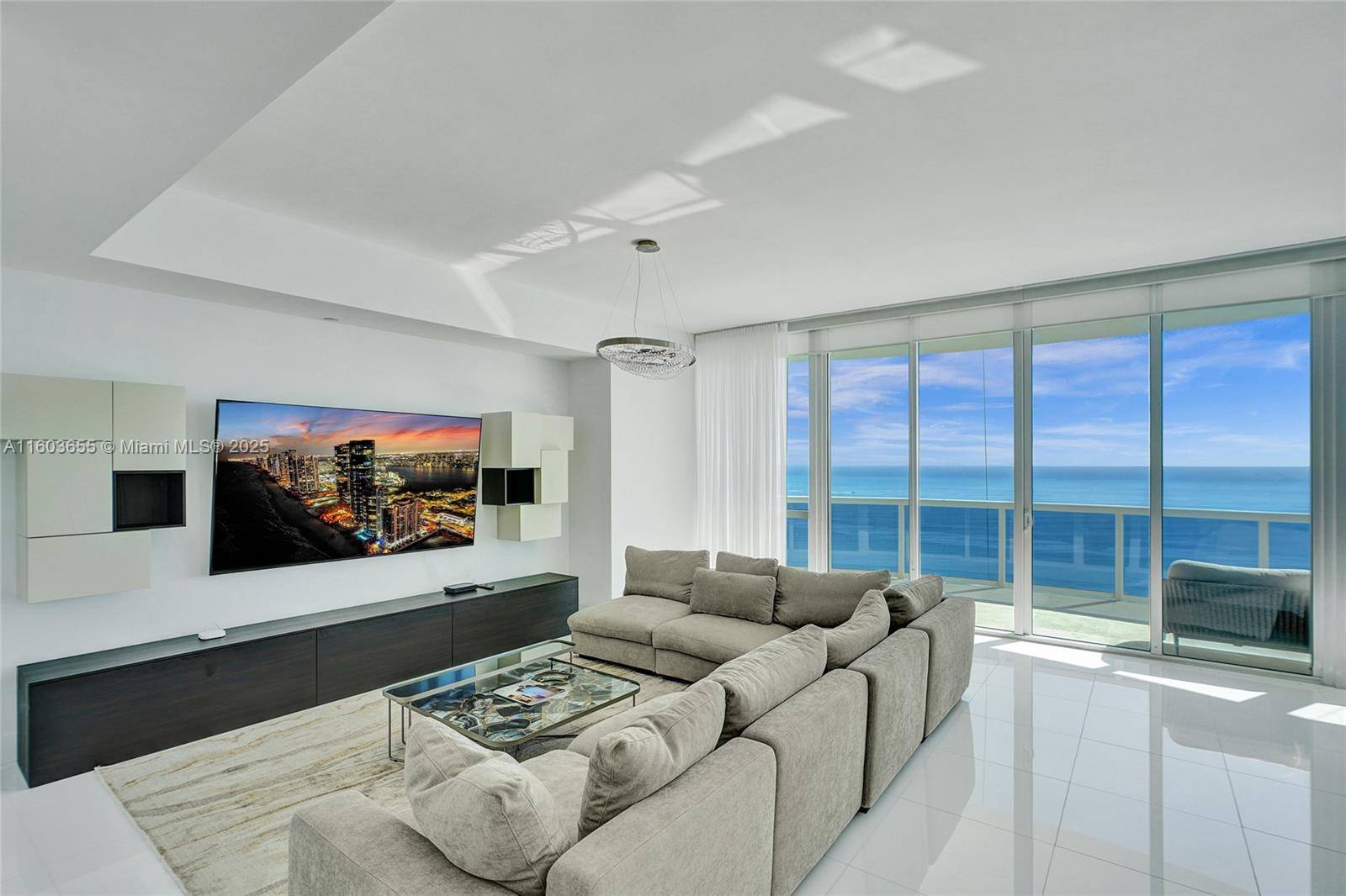 Sunny Isles Beach, FL 33160,15811 Collins Ave #2701