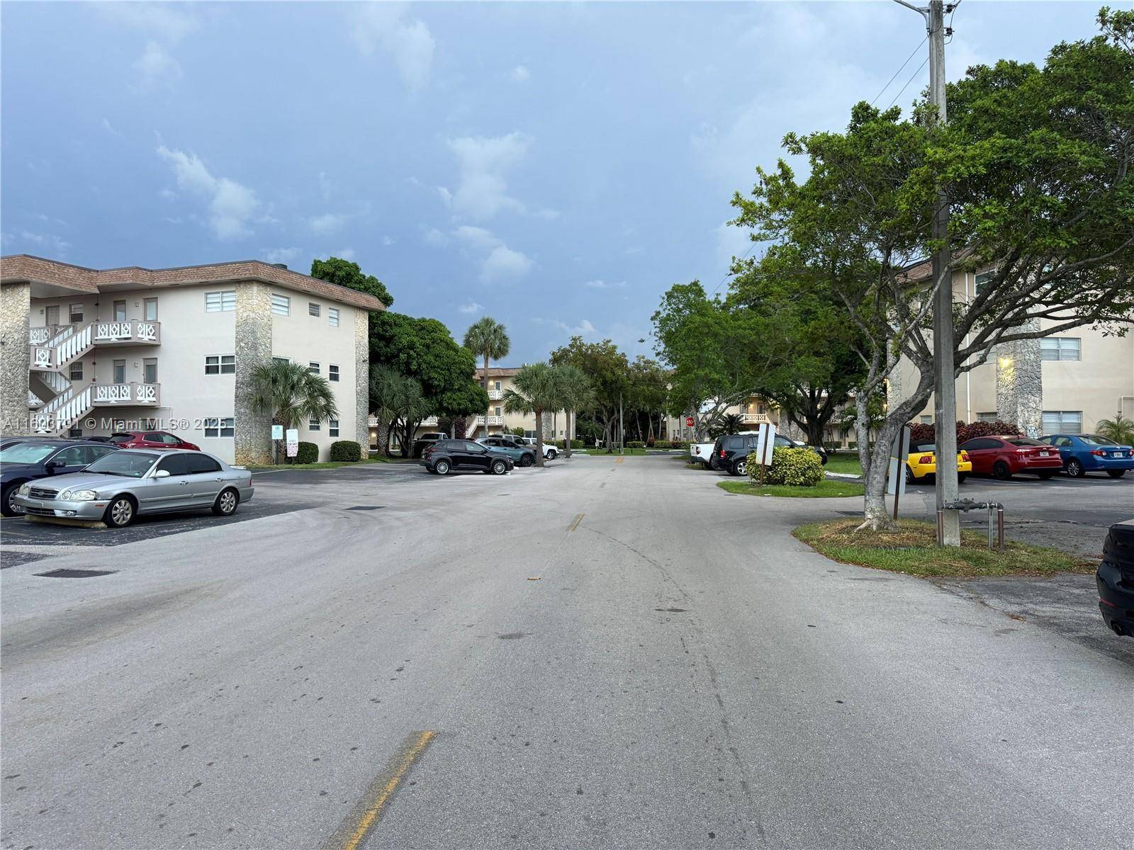 Lauderdale Lakes, FL 33313,5111 W Oakland Park Blvd #307