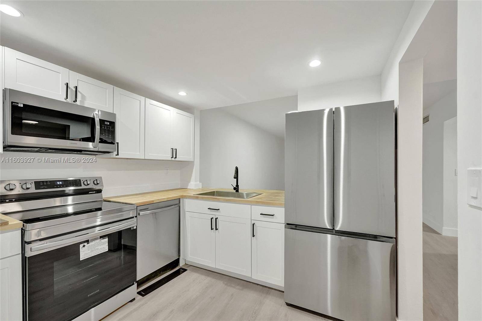 Miami, FL 33156,9175 SW 77th Ave #302