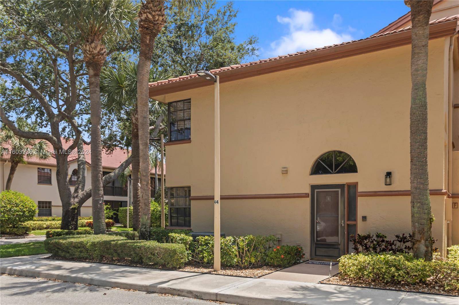 Boynton Beach, FL 33437,5163 Europa Dr #N