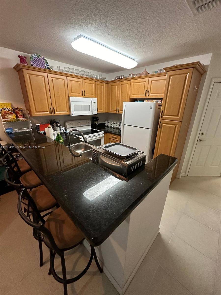 Davie, FL 33314,4925 SW 66th Ter