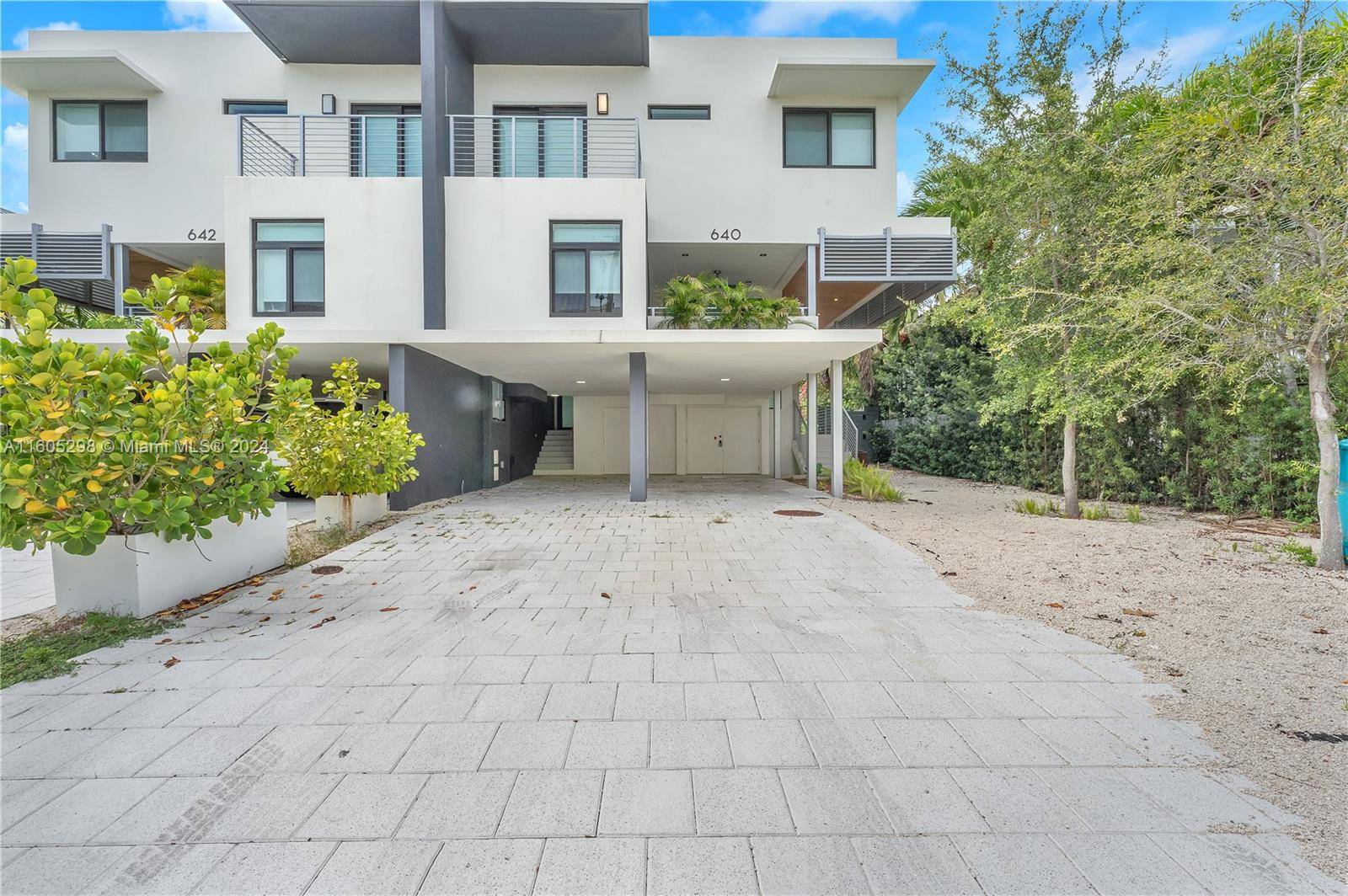 Key Biscayne, FL 33149,640 Fernwood Rd ##1