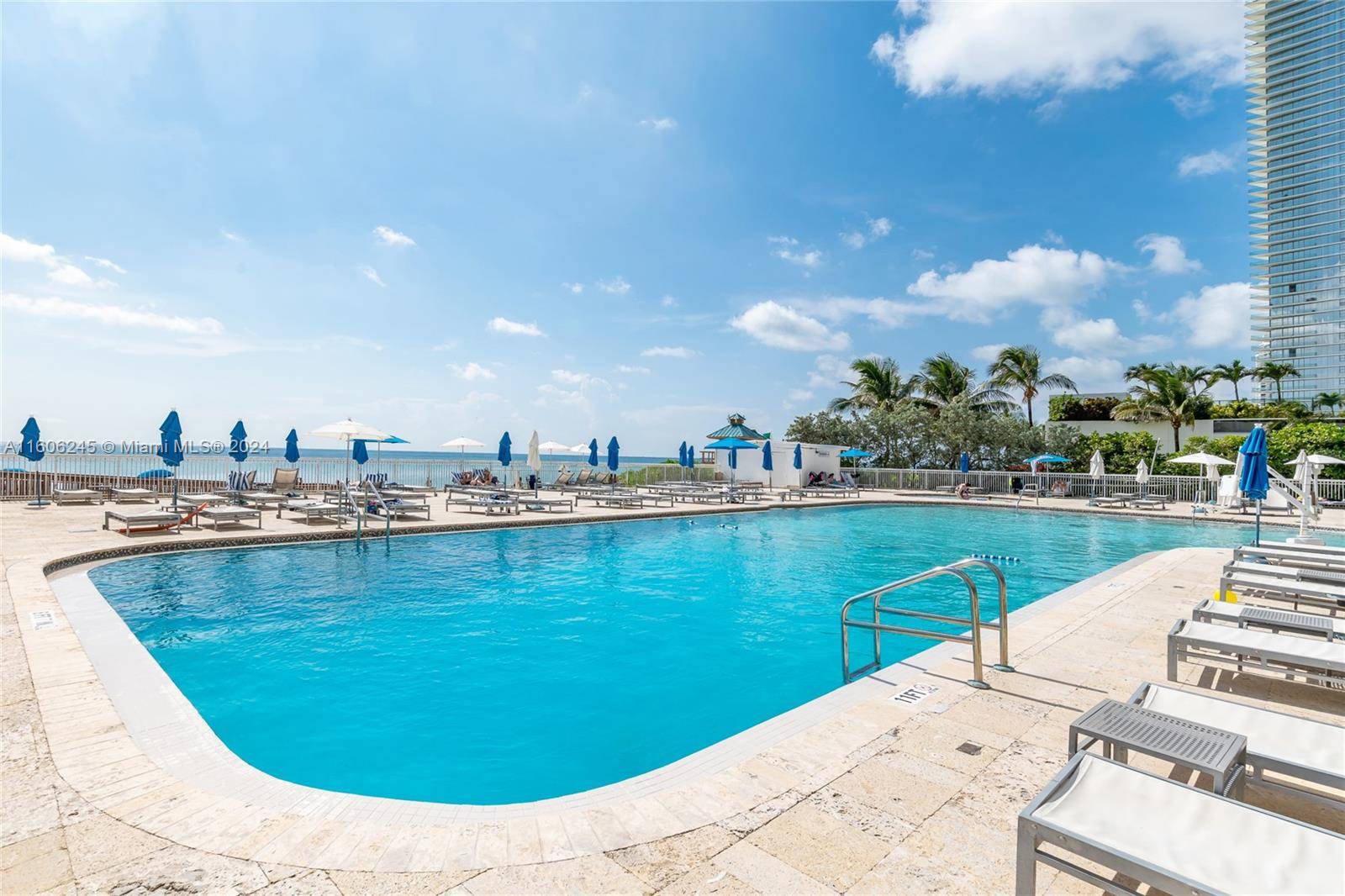 Sunny Isles Beach, FL 33160,19201 Collins Ave #318