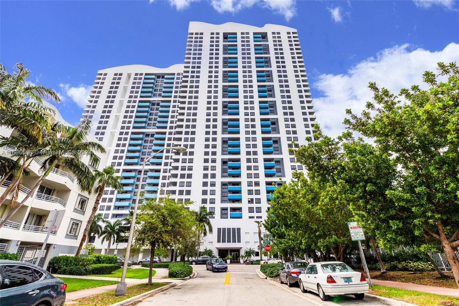 Miami Beach, FL 33139,1330 West Ave #1806