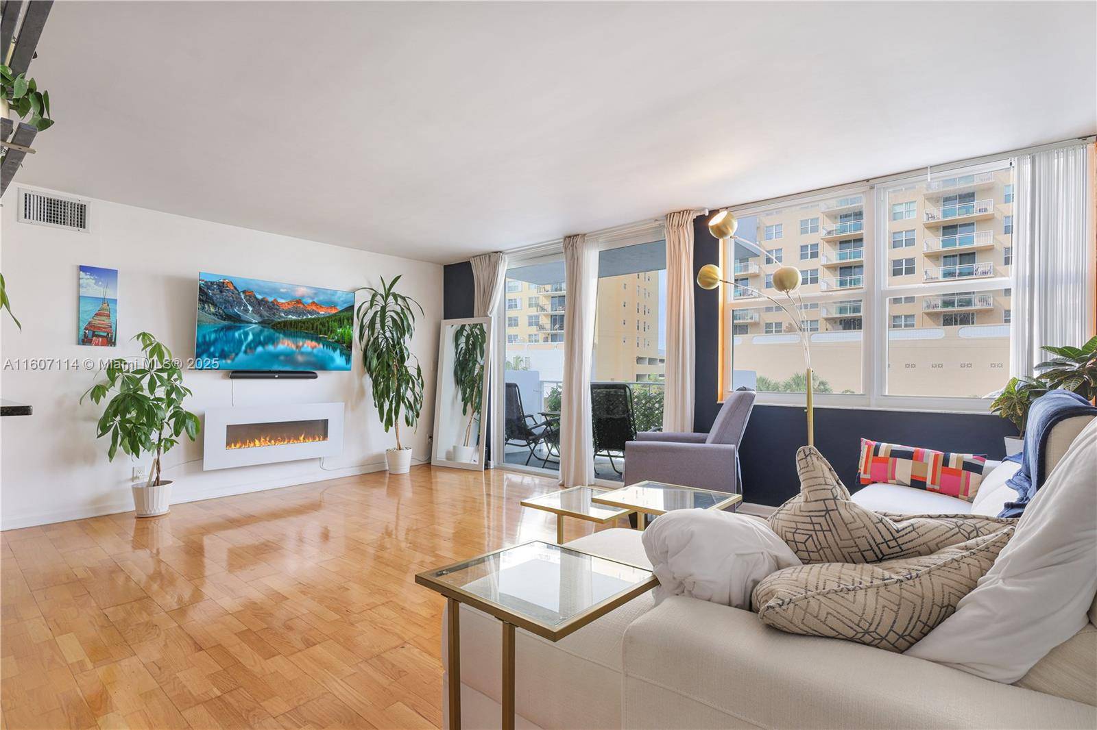 Hallandale Beach, FL 33009,430 Golden Isles Dr #301