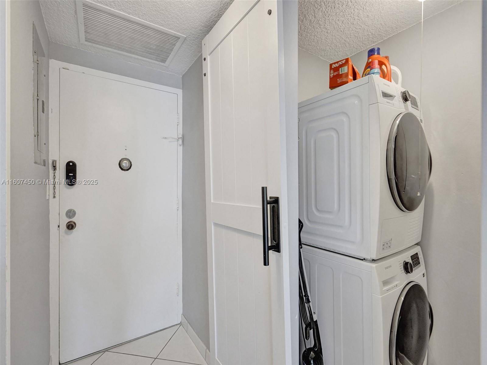 Hollywood, FL 33019,3725 S OCEAN DR #1506
