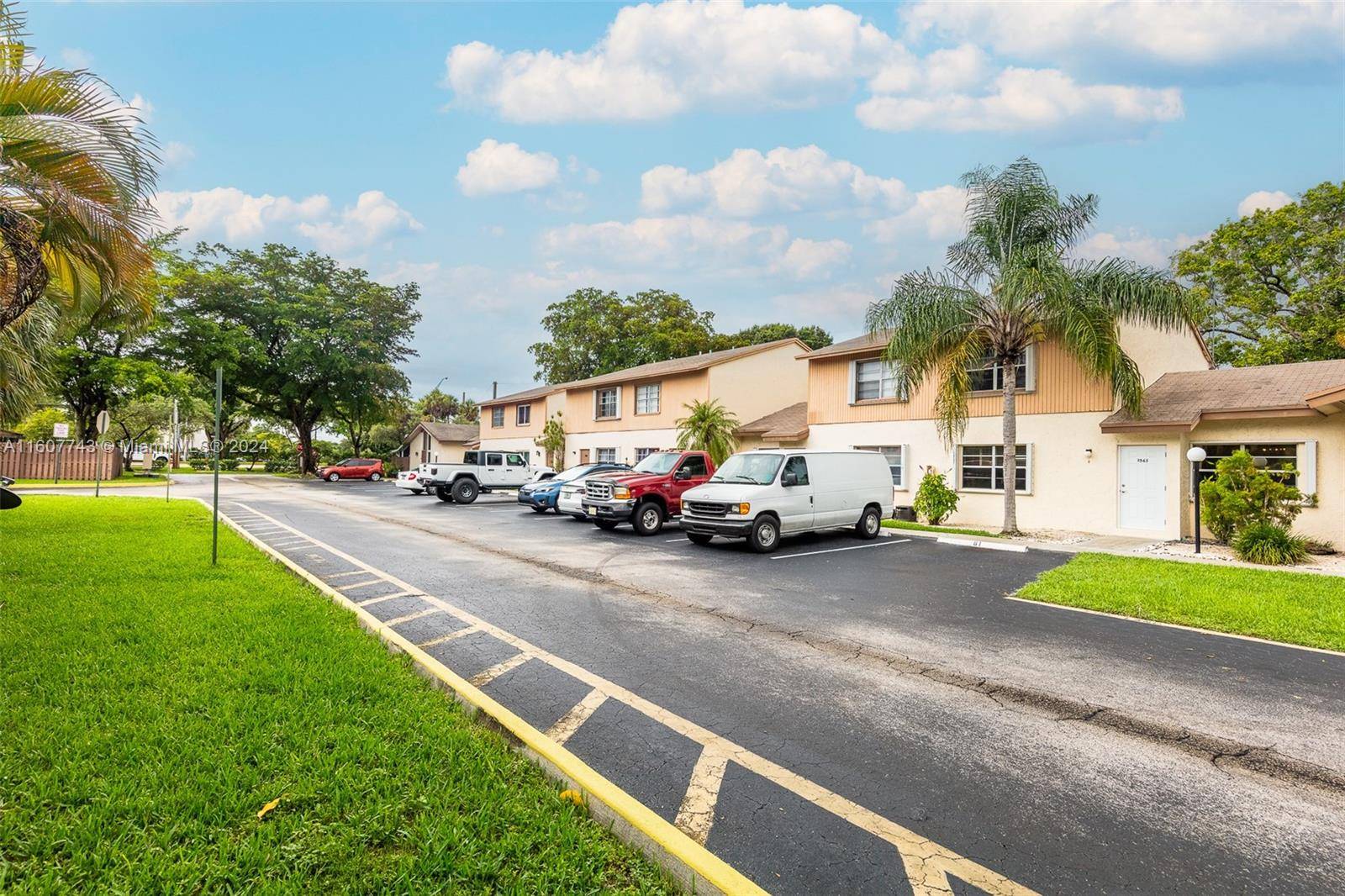 Plantation, FL 33313,7563 W Sunrise Blvd #7563