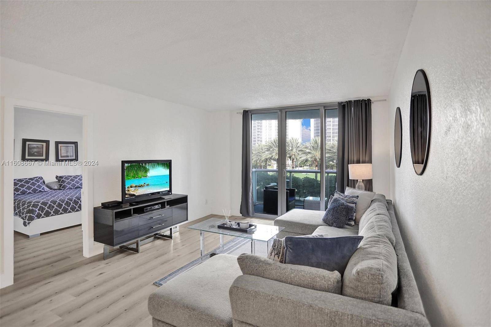 Sunny Isles Beach, FL 33160,19370 Collins Ave #311