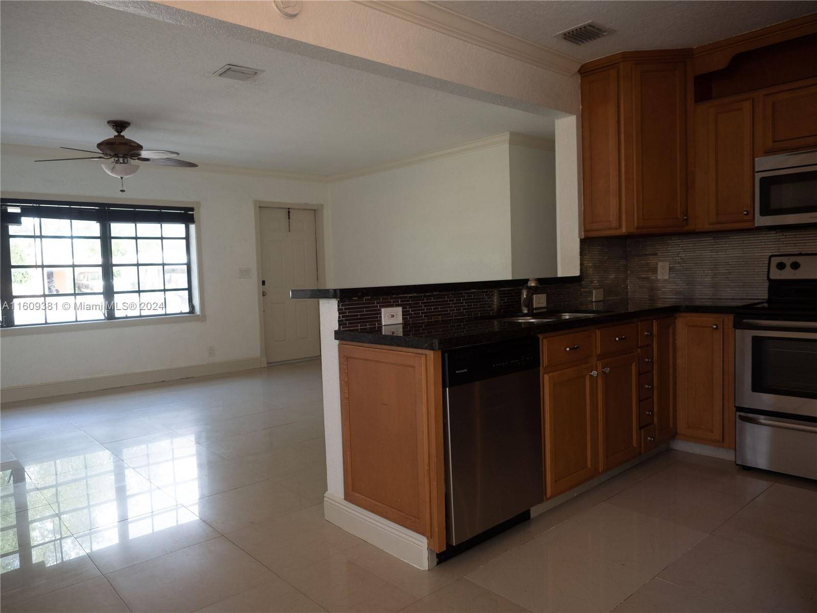 Fort Lauderdale, FL 33312,329 SW 18th Ave