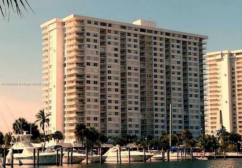 Sunny Isles Beach, FL 33160,500 Bayview Dr #1123