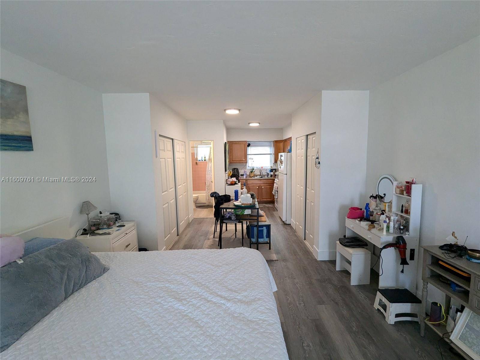 Miami Beach, FL 33139,158 Ocean Dr #203