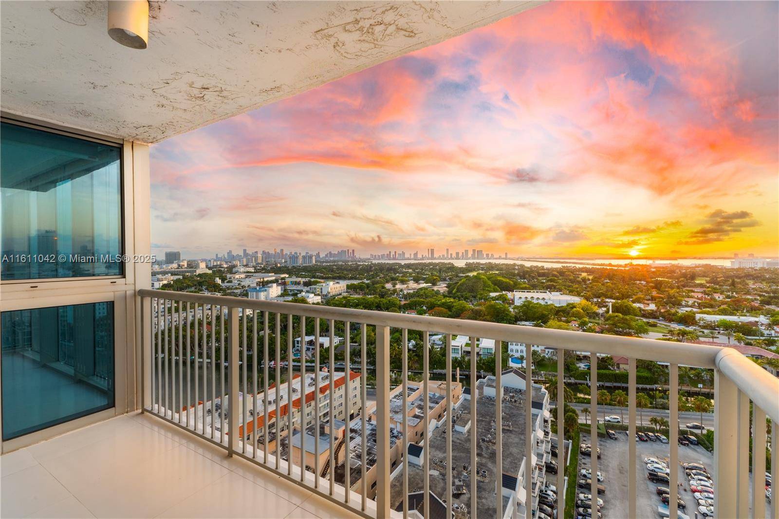 Miami Beach, FL 33140,2655 Collins Ave #2302