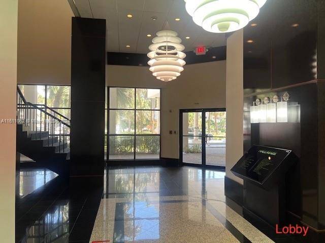 Hollywood, FL 33019,3800 S Ocean Dr, #242