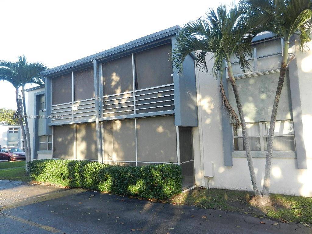 Miami, FL 33174,8782 SW 12th St #207
