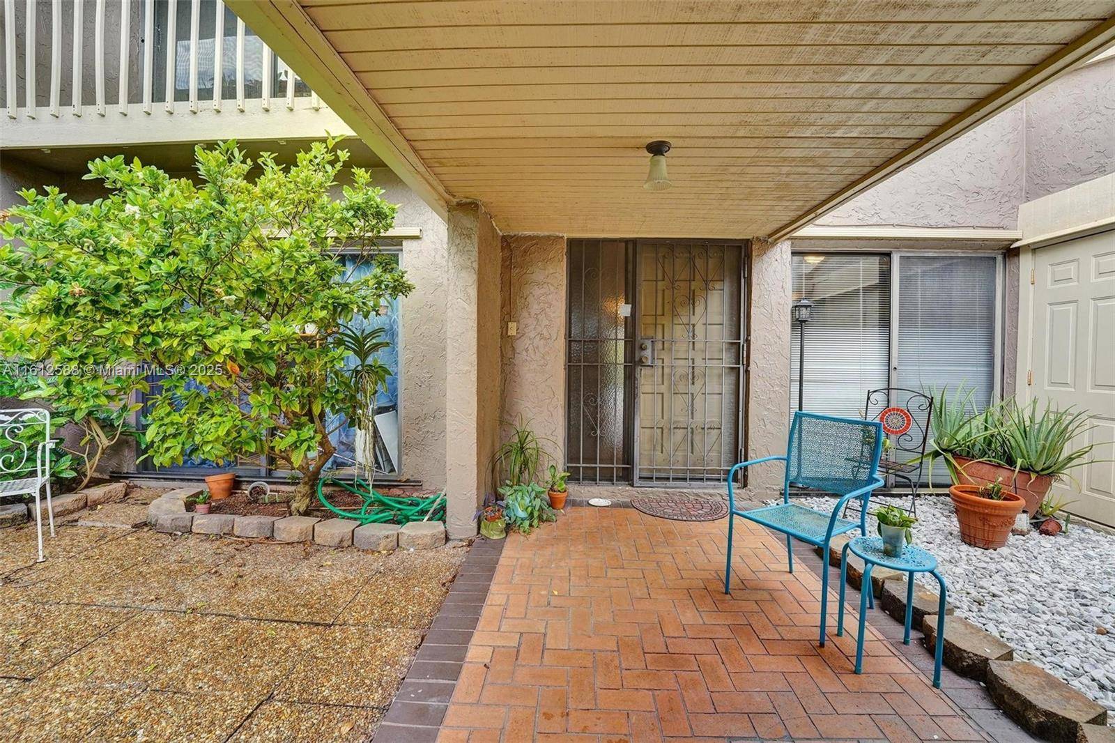Hollywood, FL 33021,403 Bonnie Brae Way #24