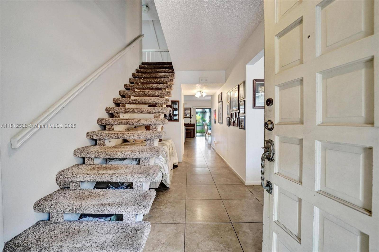 Hollywood, FL 33021,403 Bonnie Brae Way #24