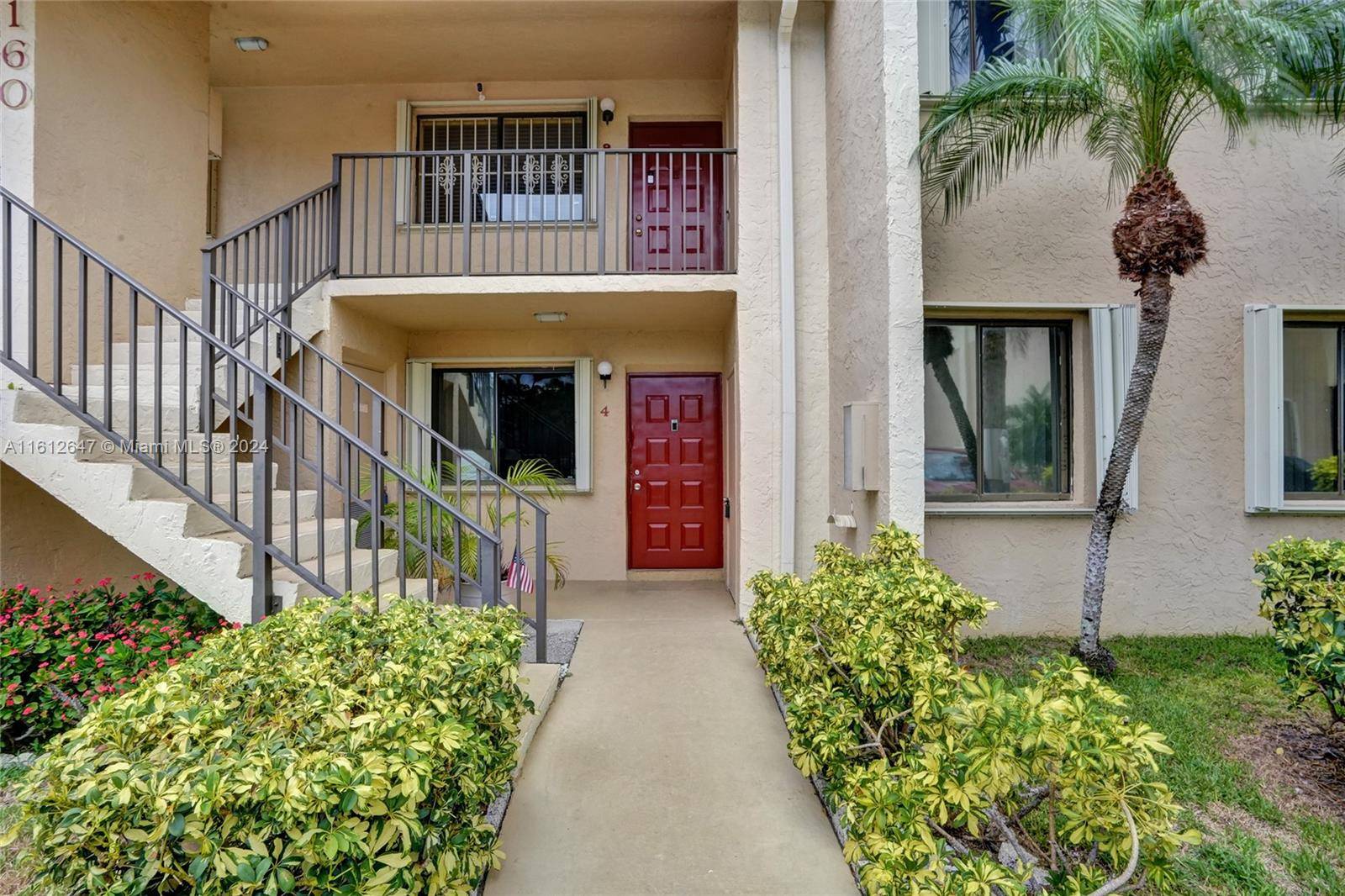 Deerfield Beach, FL 33441,160 SE 7th St #404