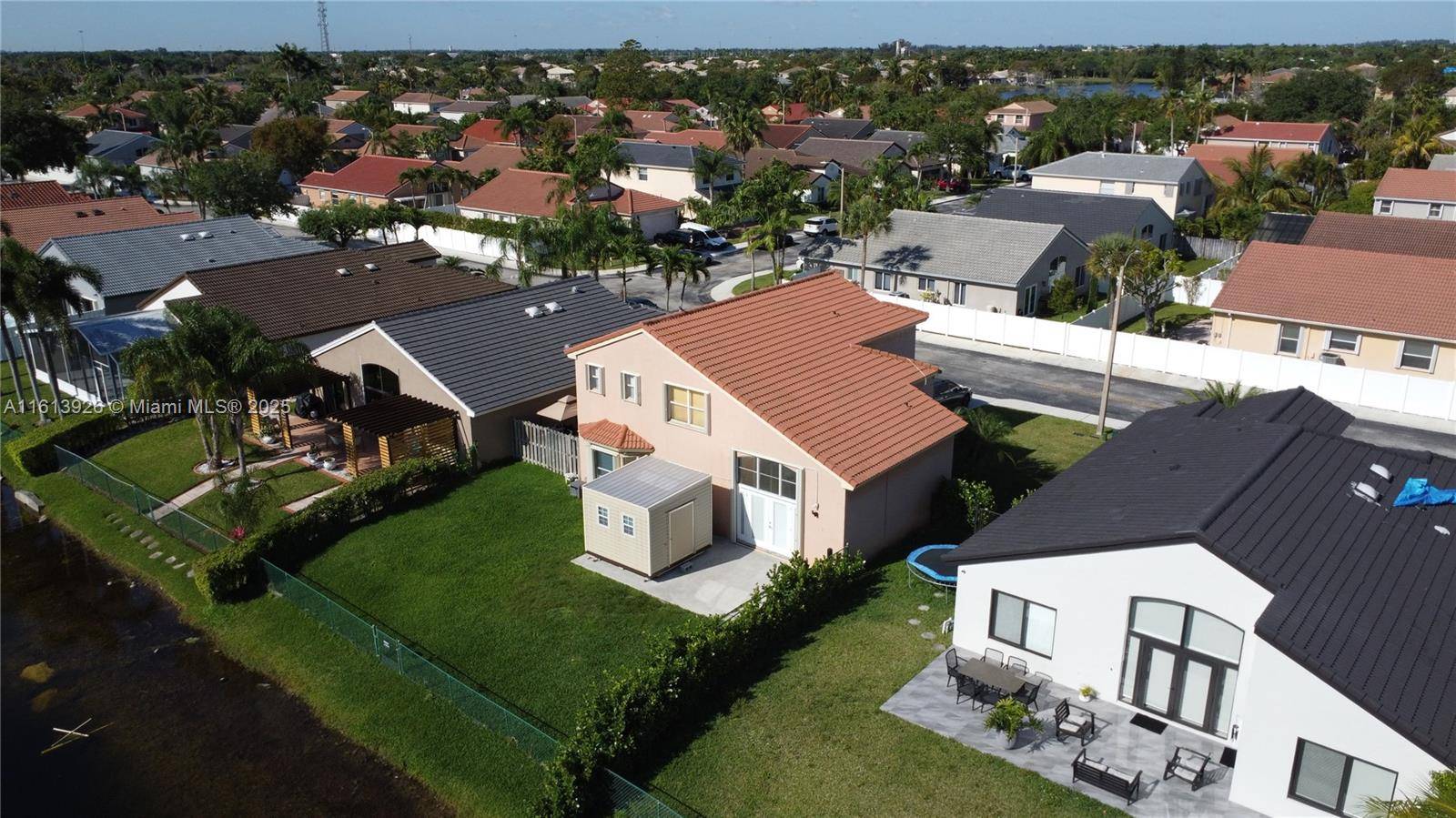 Pembroke Pines, FL 33028,975 NW 165th Ave