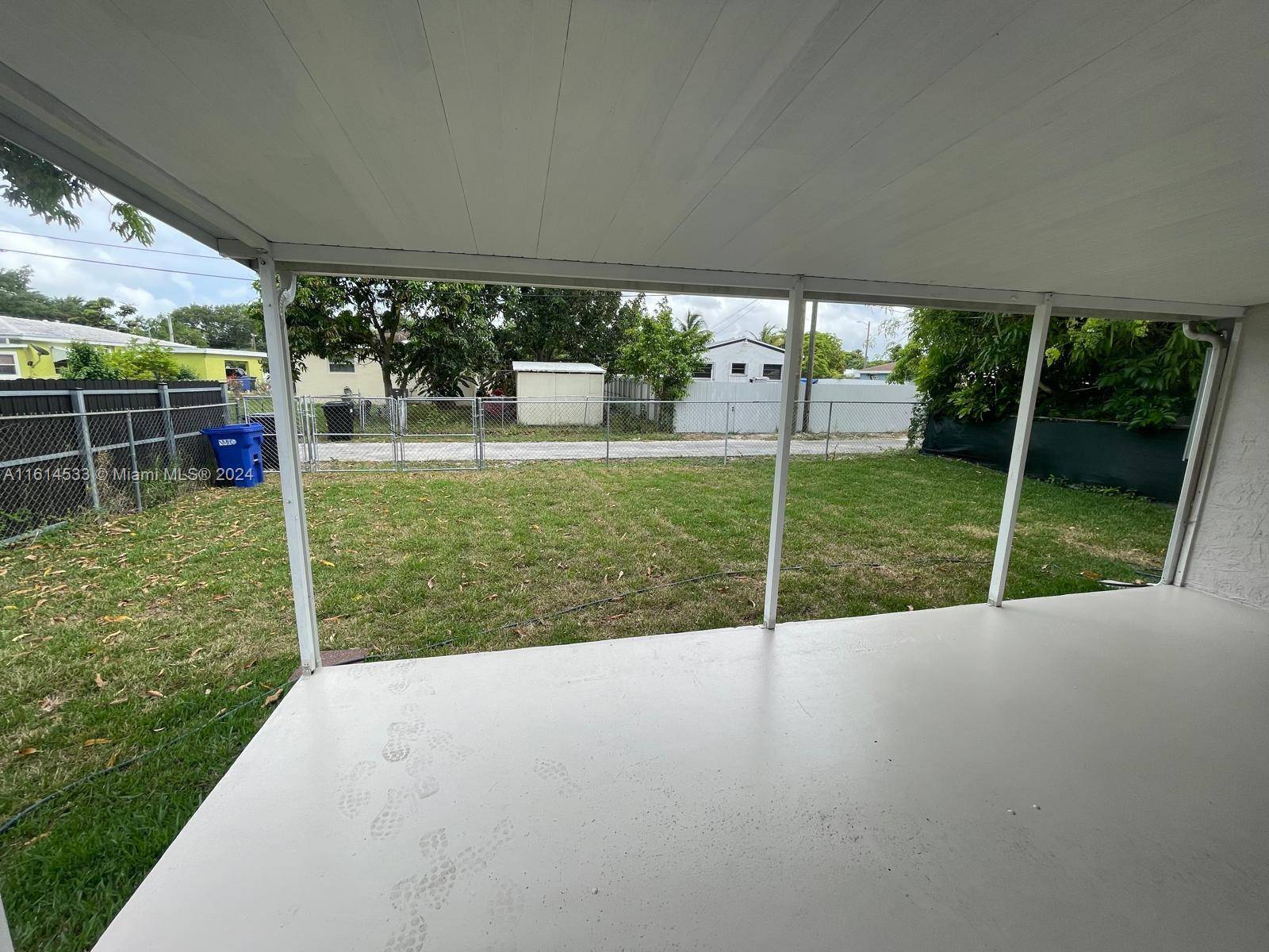 North Miami Beach, FL 33162,1260 NE 157th St