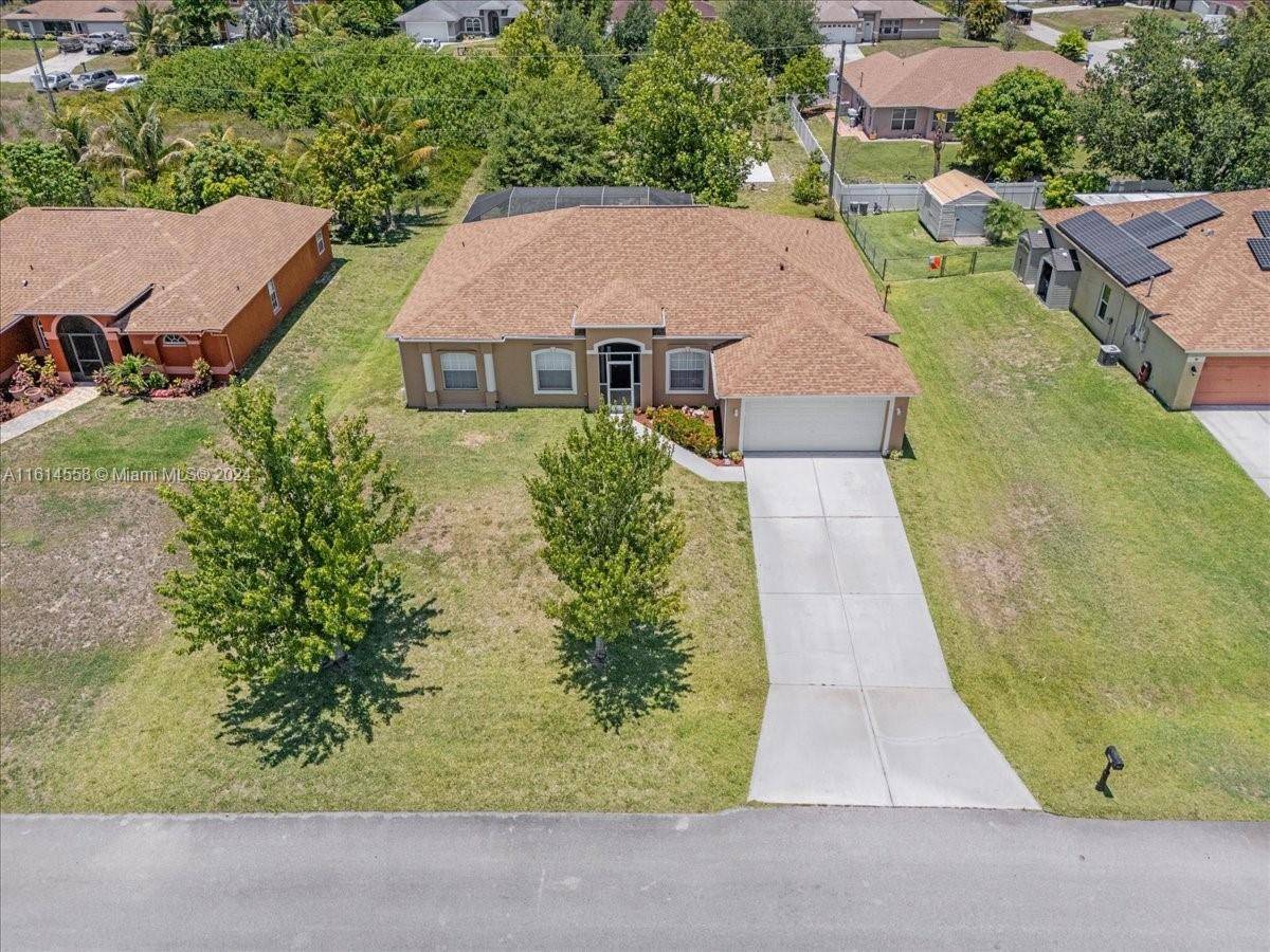 Lehigh Acres, FL 33971,821 CARLFIELD AVE