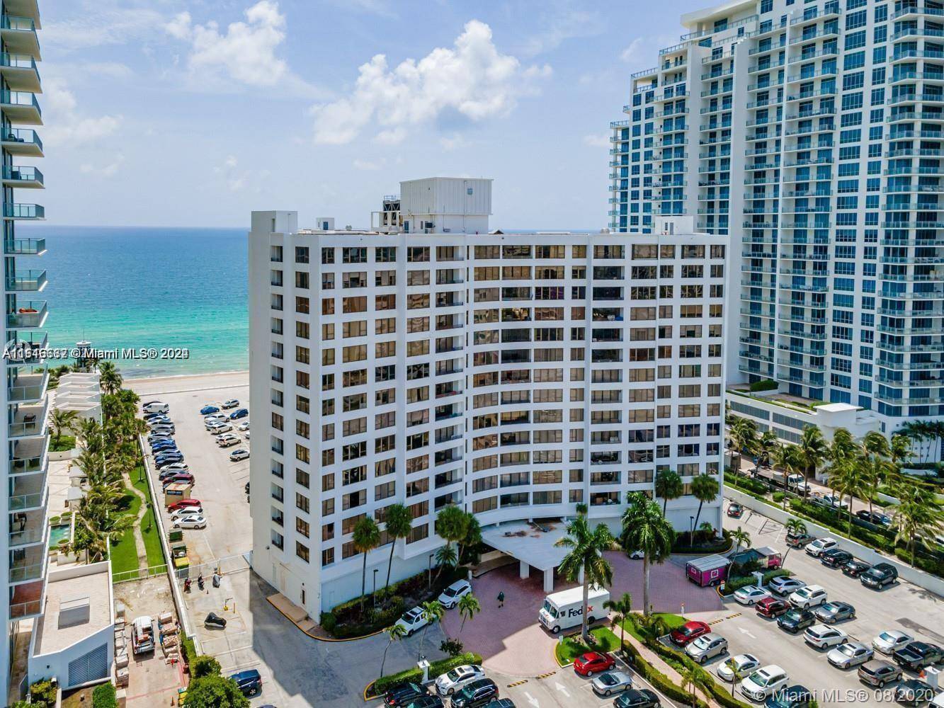 Hollywood, FL 33019,3505 S Ocean Dr #218