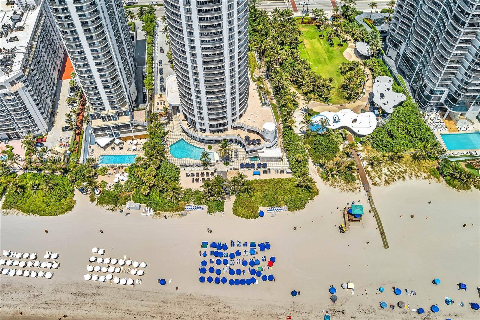 Sunny Isles Beach, FL 33160,17375 Collins Ave #1703