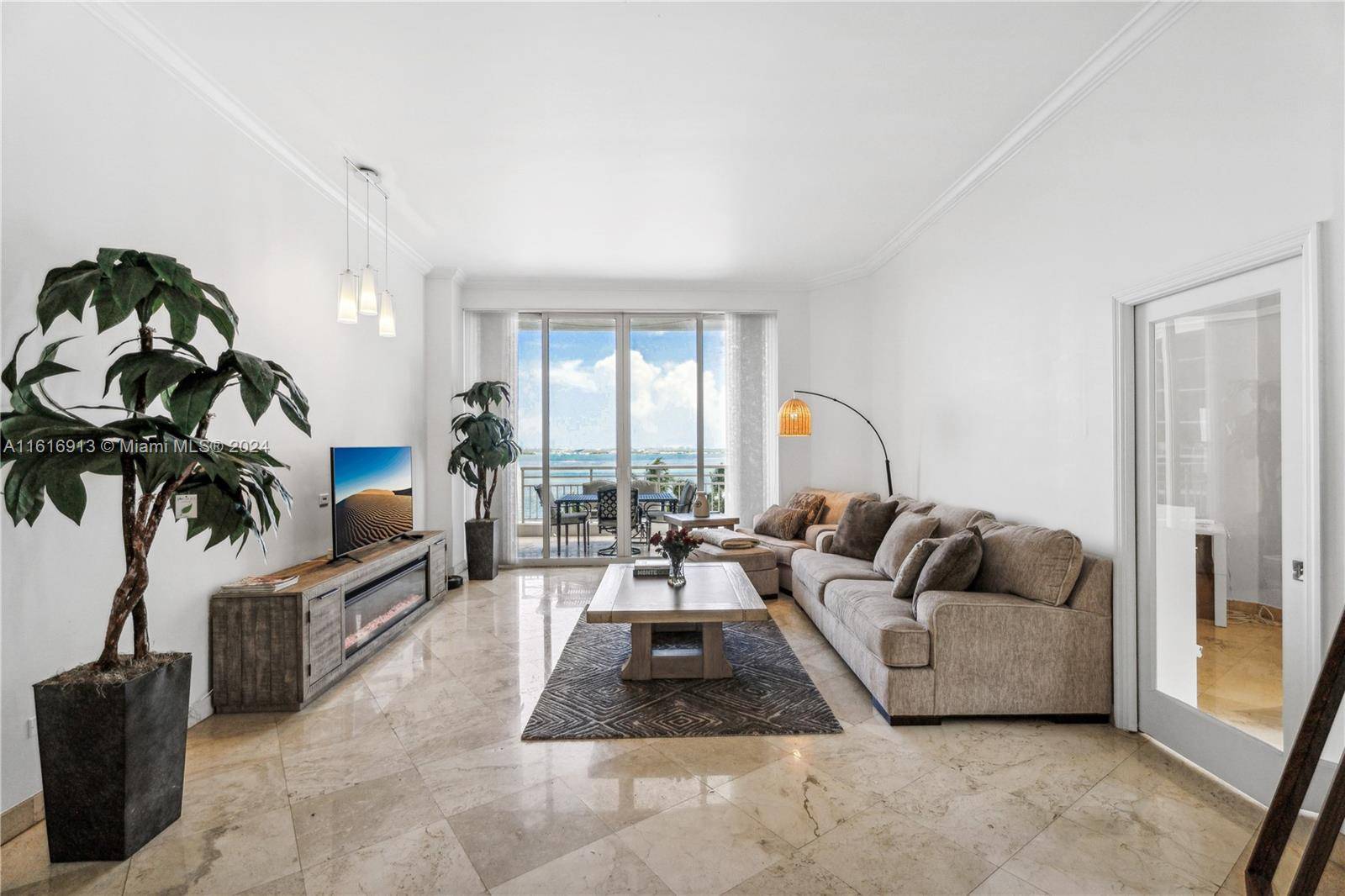 Miami, FL 33131,808 Brickell Key Dr #608