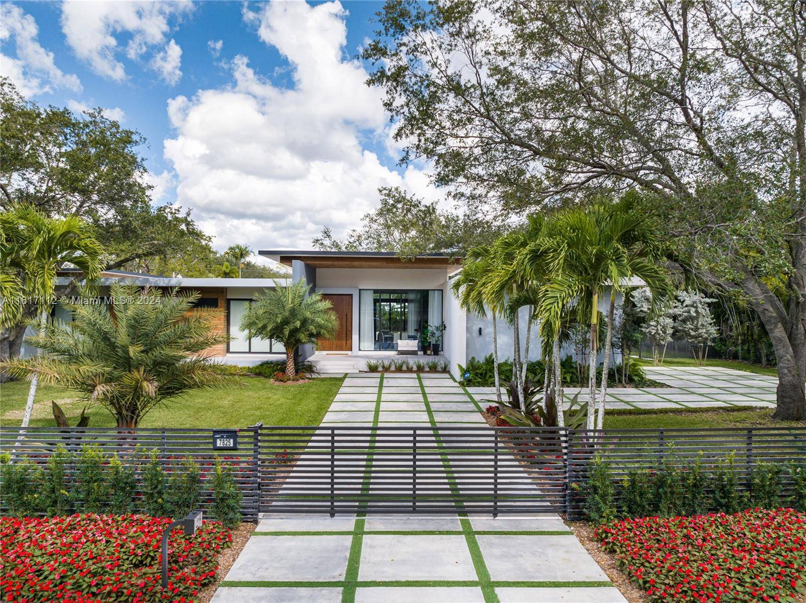 Pinecrest, FL 33156,7825 SW 128th St