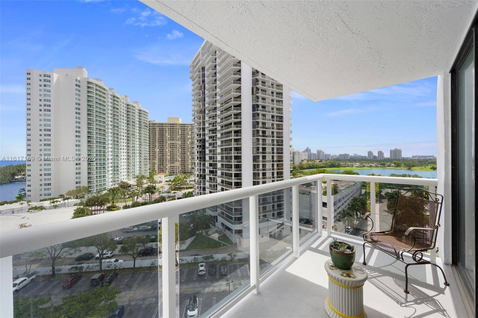 Aventura, FL 33180,20505 E Country Club Dr #1138