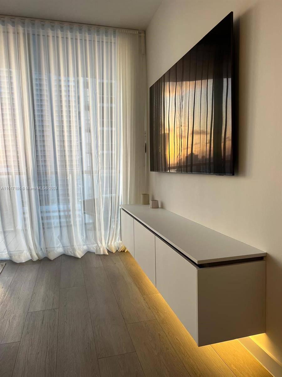 Miami, FL 33131,1050 Brickell Ave #2508