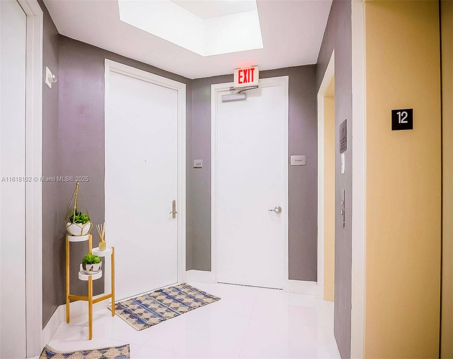 Sunny Isles Beach, FL 33160,15811 Collins Ave #1205