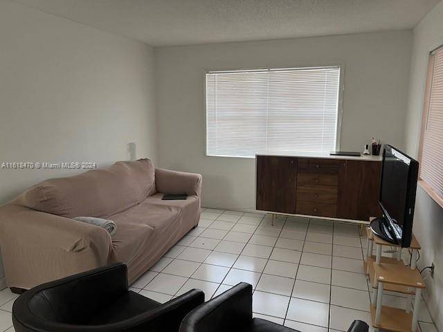 Hollywood, FL 33020,2530 Pierce St #102