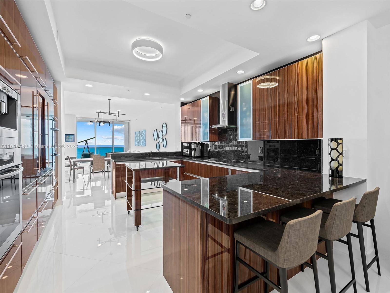 Hollywood, FL 33019,2711 S Ocean Dr #3703