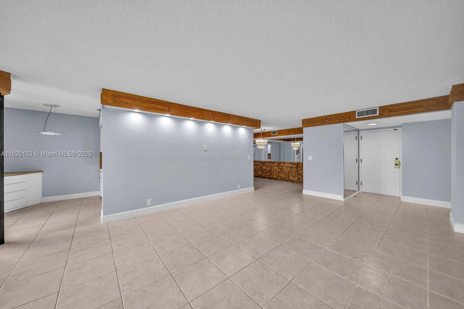Miami, FL 33138,4000 Towerside Ter #407
