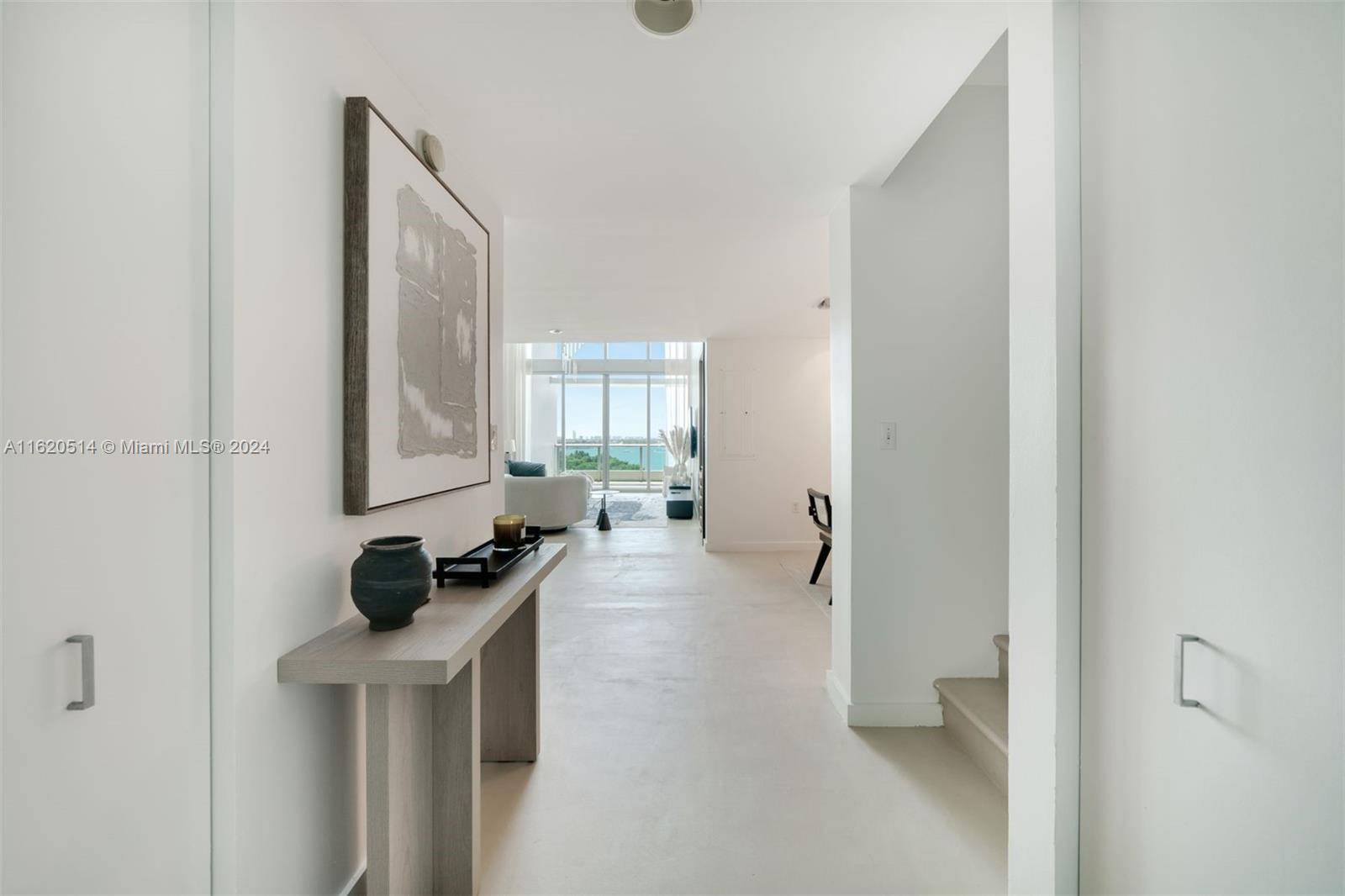Miami, FL 33132,900 Biscayne Blvd #905