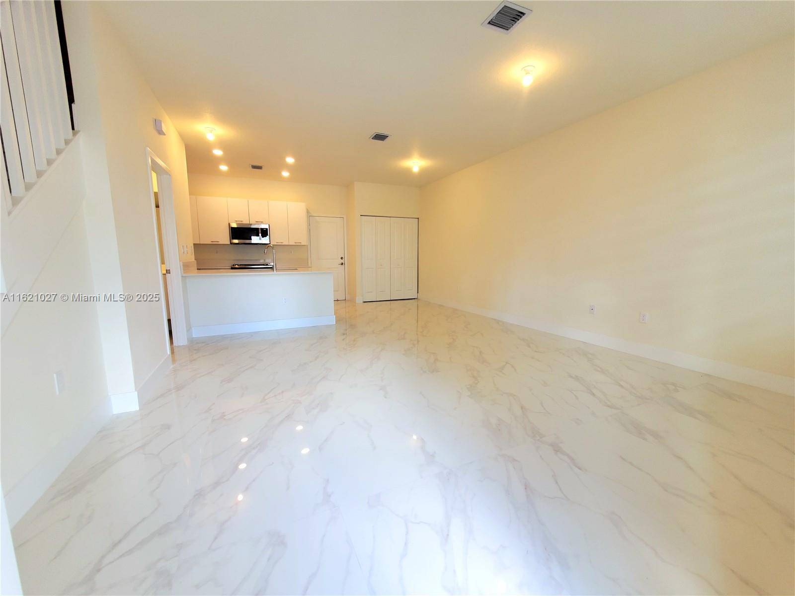 Doral, FL 33166,4278 NW 82nd Ave #4278