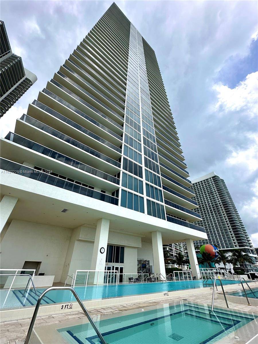 Hallandale Beach, FL 33009,1830 S Ocean Dr #5007