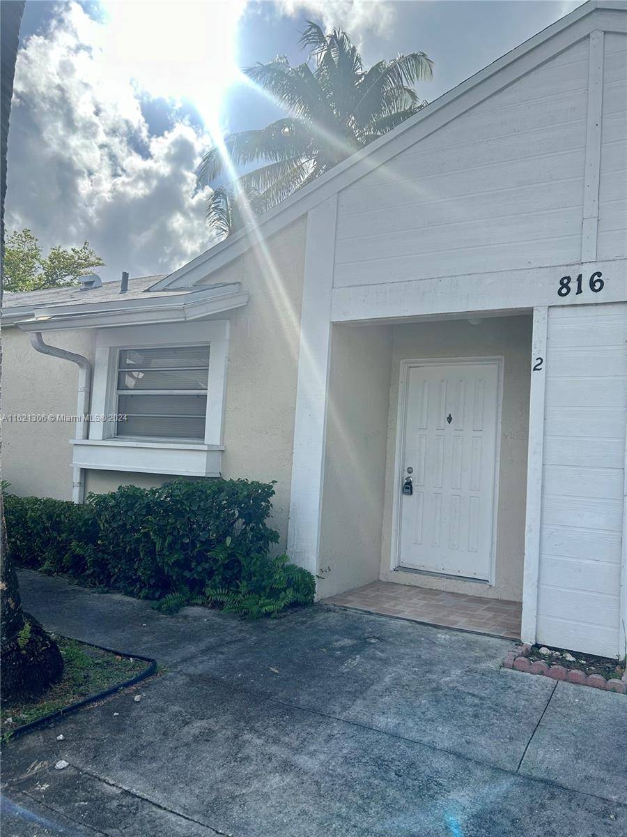 Miami, FL 33179,816 NE 214th Ln #2