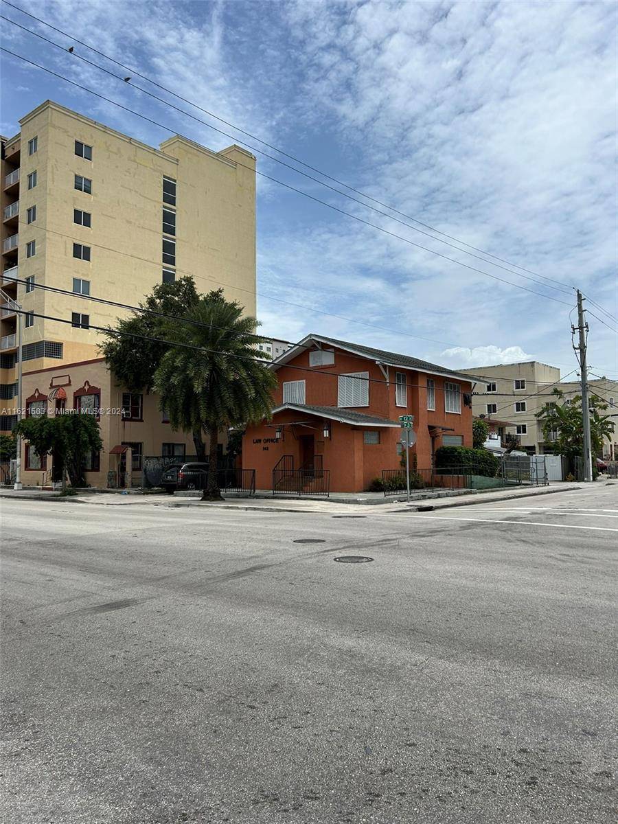 Miami, FL 33128,242 NW 12th Ave