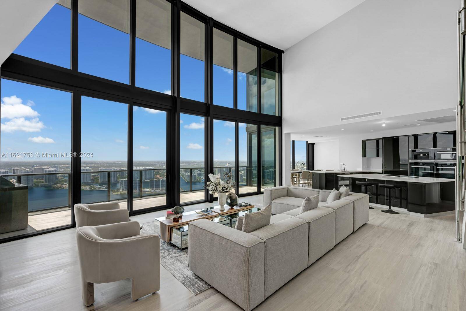 Sunny Isles Beach, FL 33160,18555 Collins Ave #4803