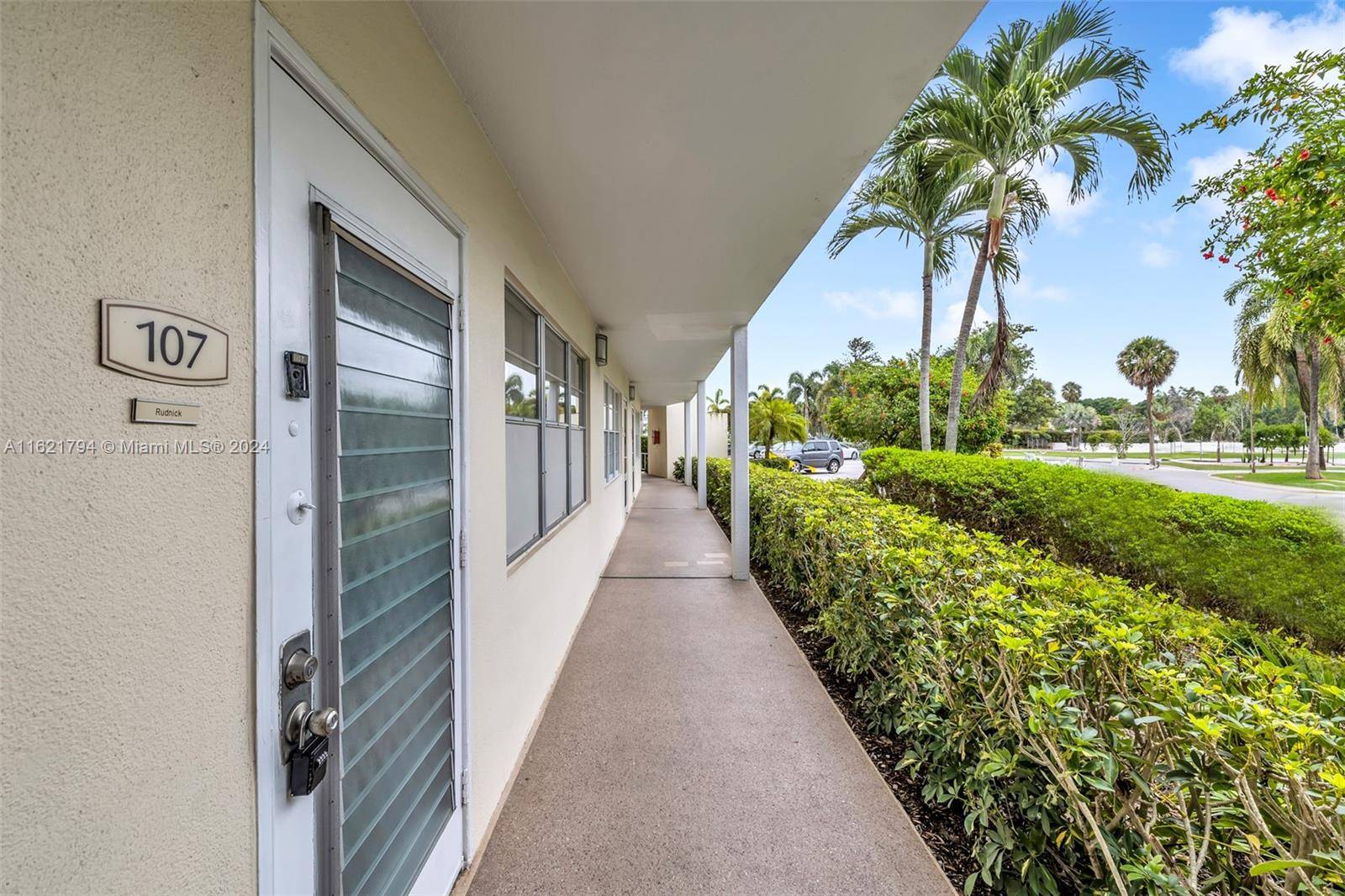 Deerfield Beach, FL 33442,107 Grantham A #107