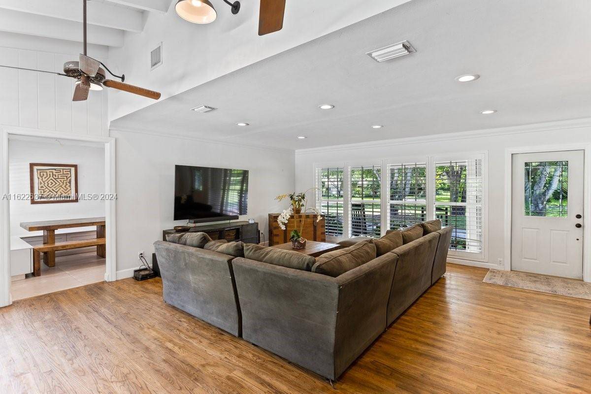 Pinecrest, FL 33156,12300 SW 63rd Ave