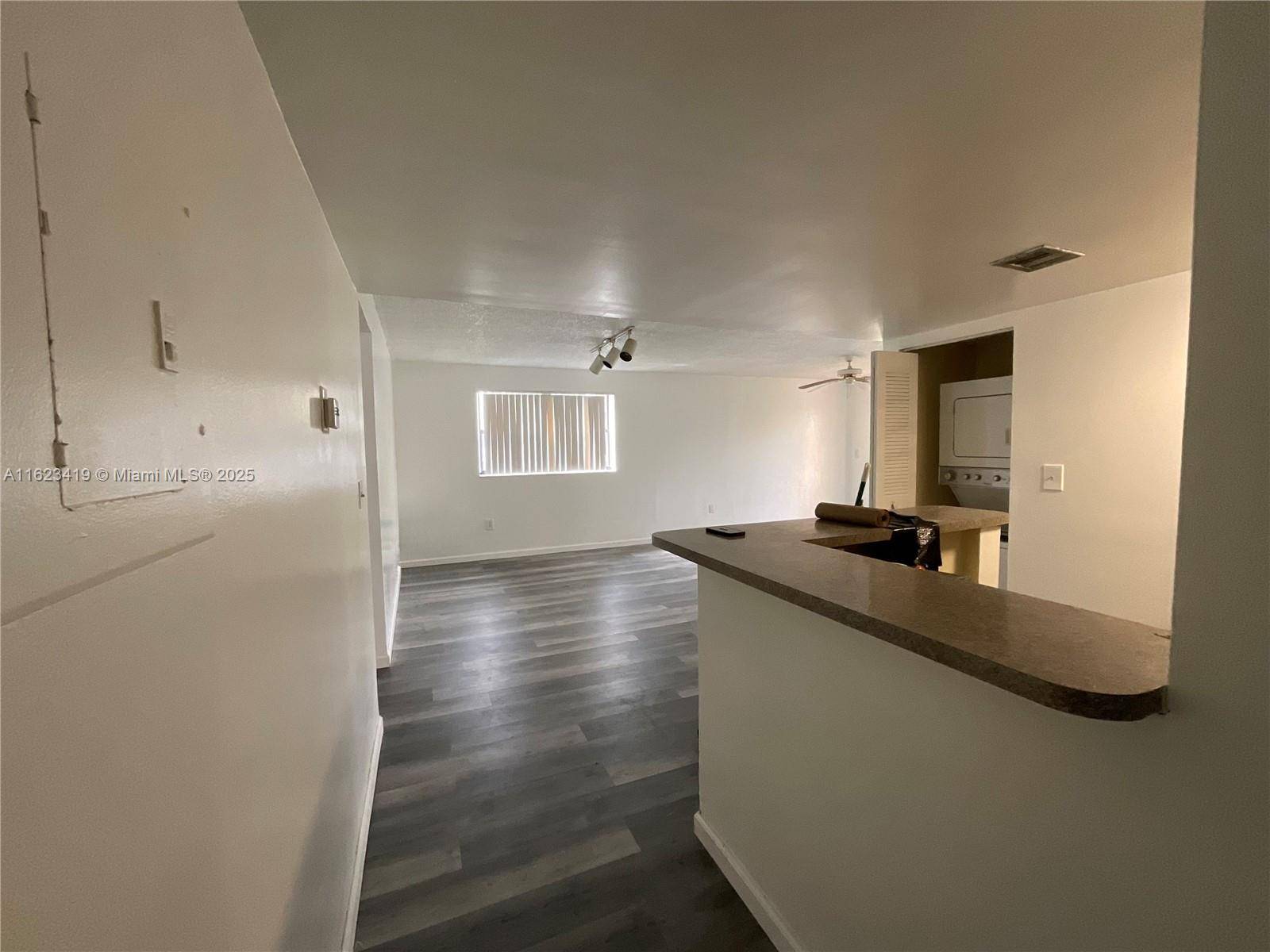 Sunrise, FL 33351,9877 Nob Hill Ct #25/9877