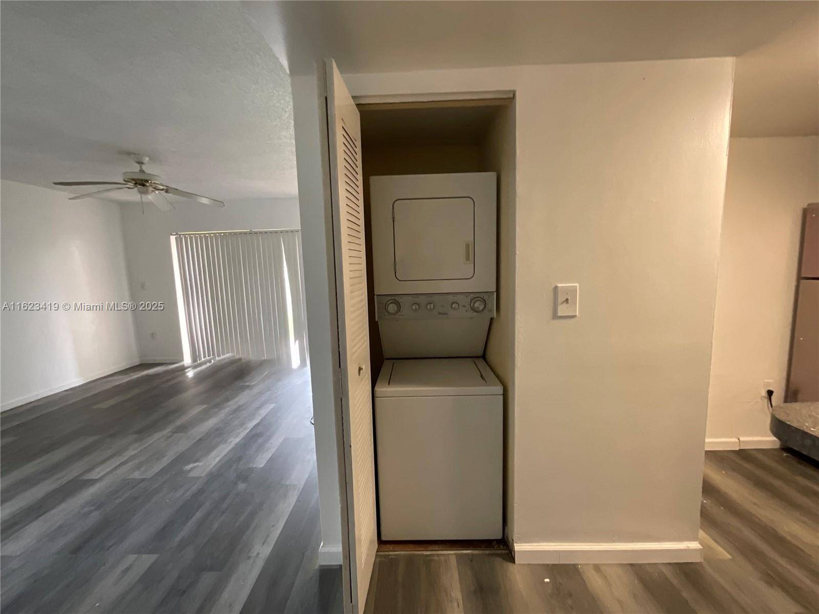 Sunrise, FL 33351,9877 Nob Hill Ct #25/9877
