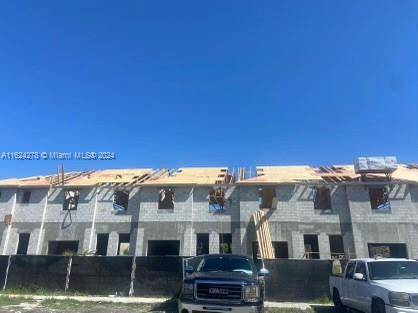 Florida City, FL 33034,866 SW 1st St