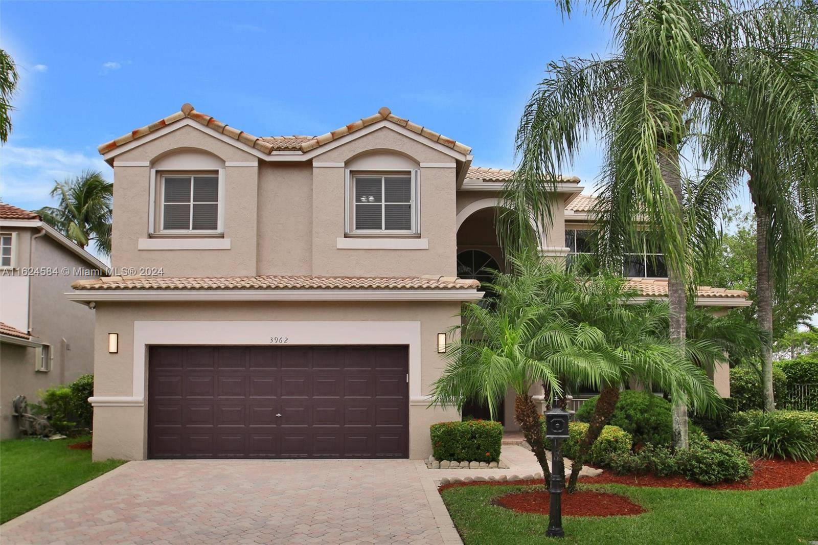 Weston, FL 33331,3962 Pinewood Ln