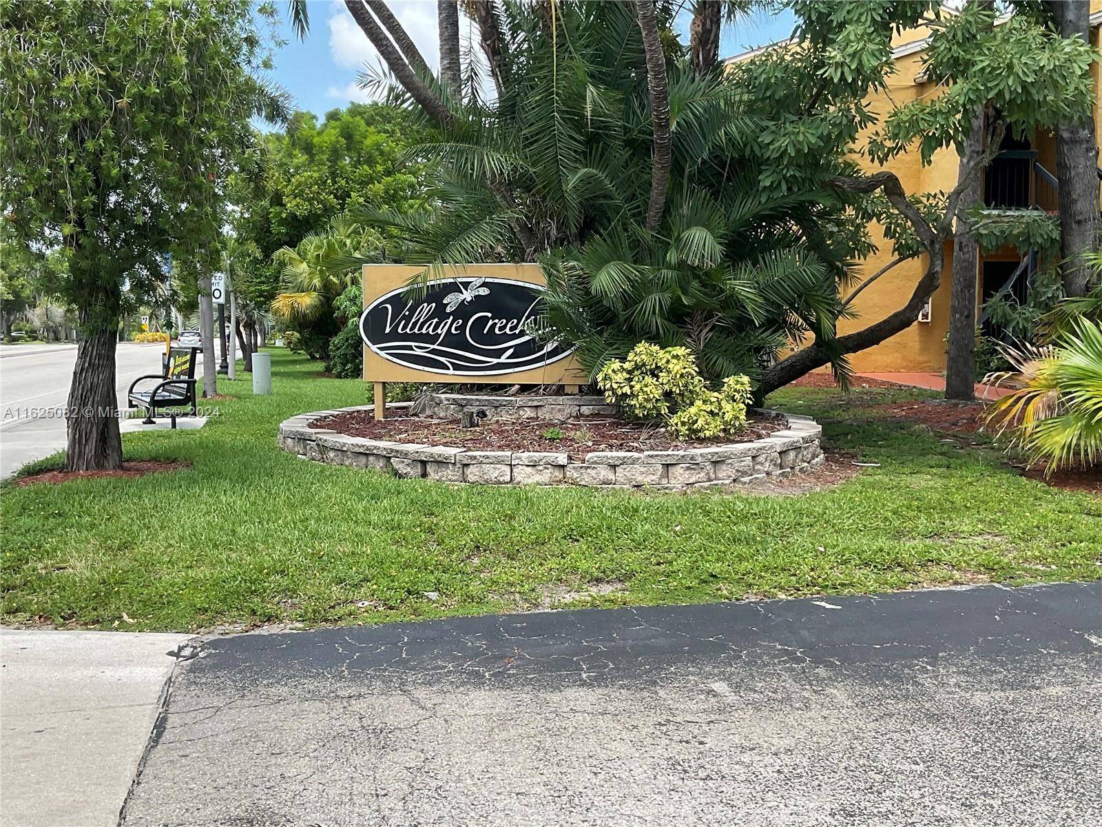 Fort Myers, FL 33916,2865 Winckler Ave #406