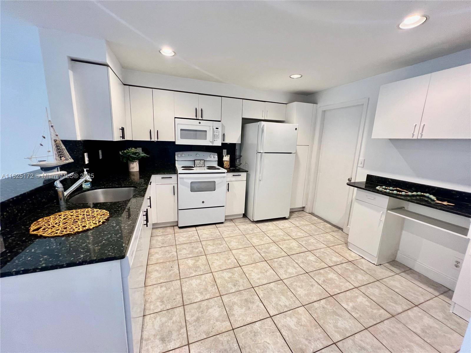 Weston, FL 33327,1387 Barcelona Way #3-26