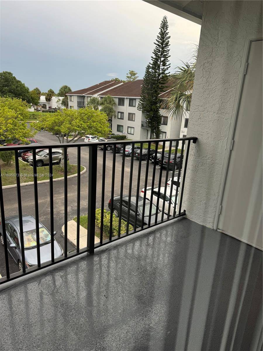 Coral Springs, FL 33071,9266 W Atlantic Blvd #1032