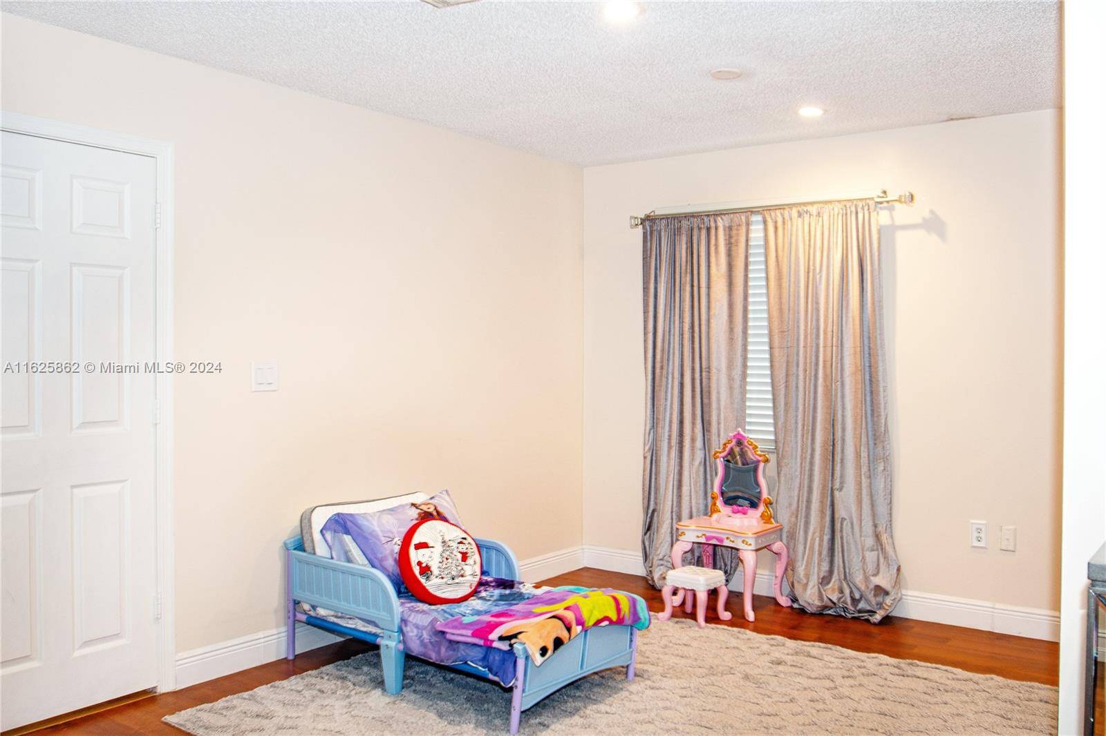 Miramar, FL 33027,15280 SW 51st St